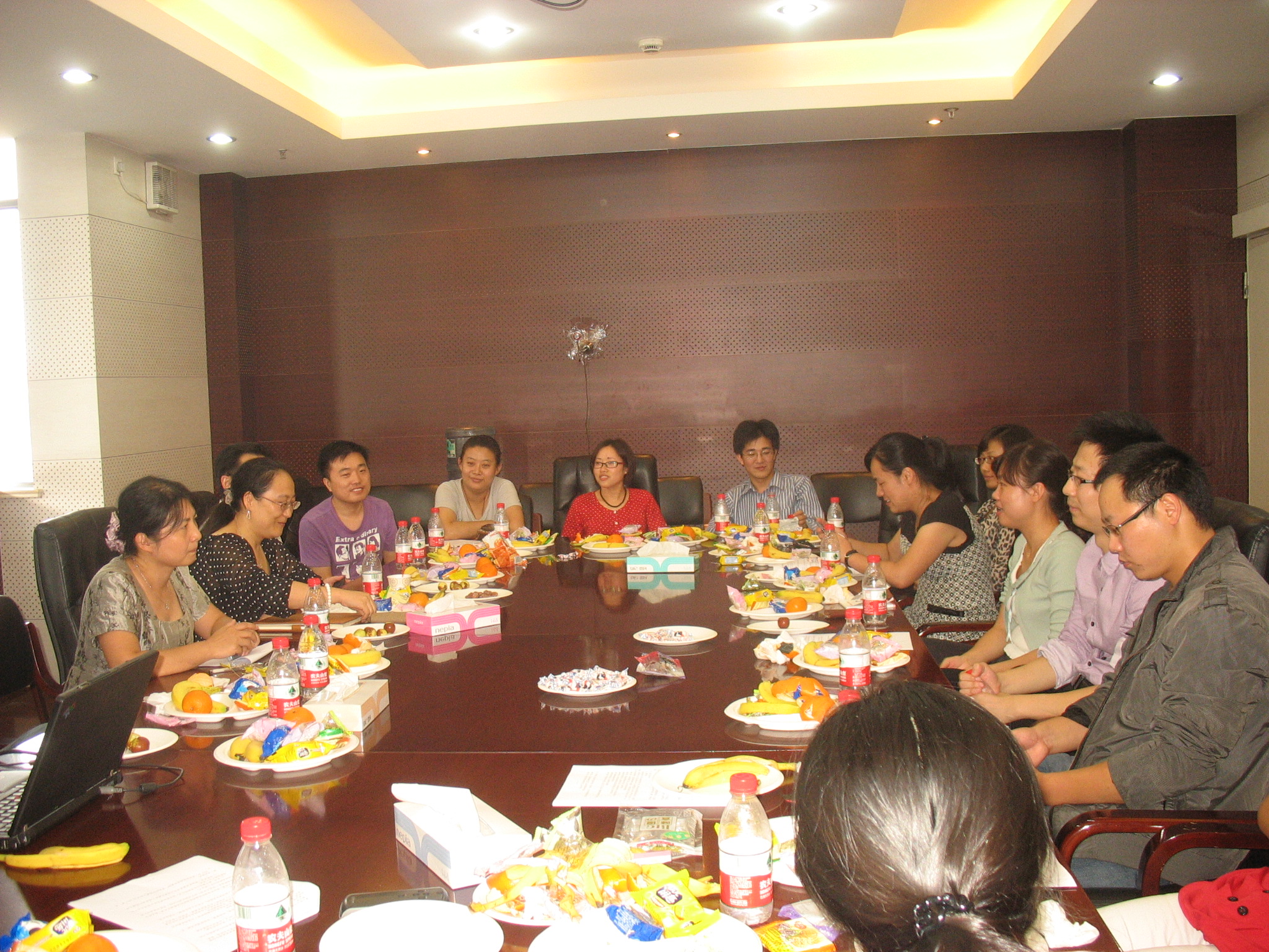 强制高潮
召开青年教师座谈会